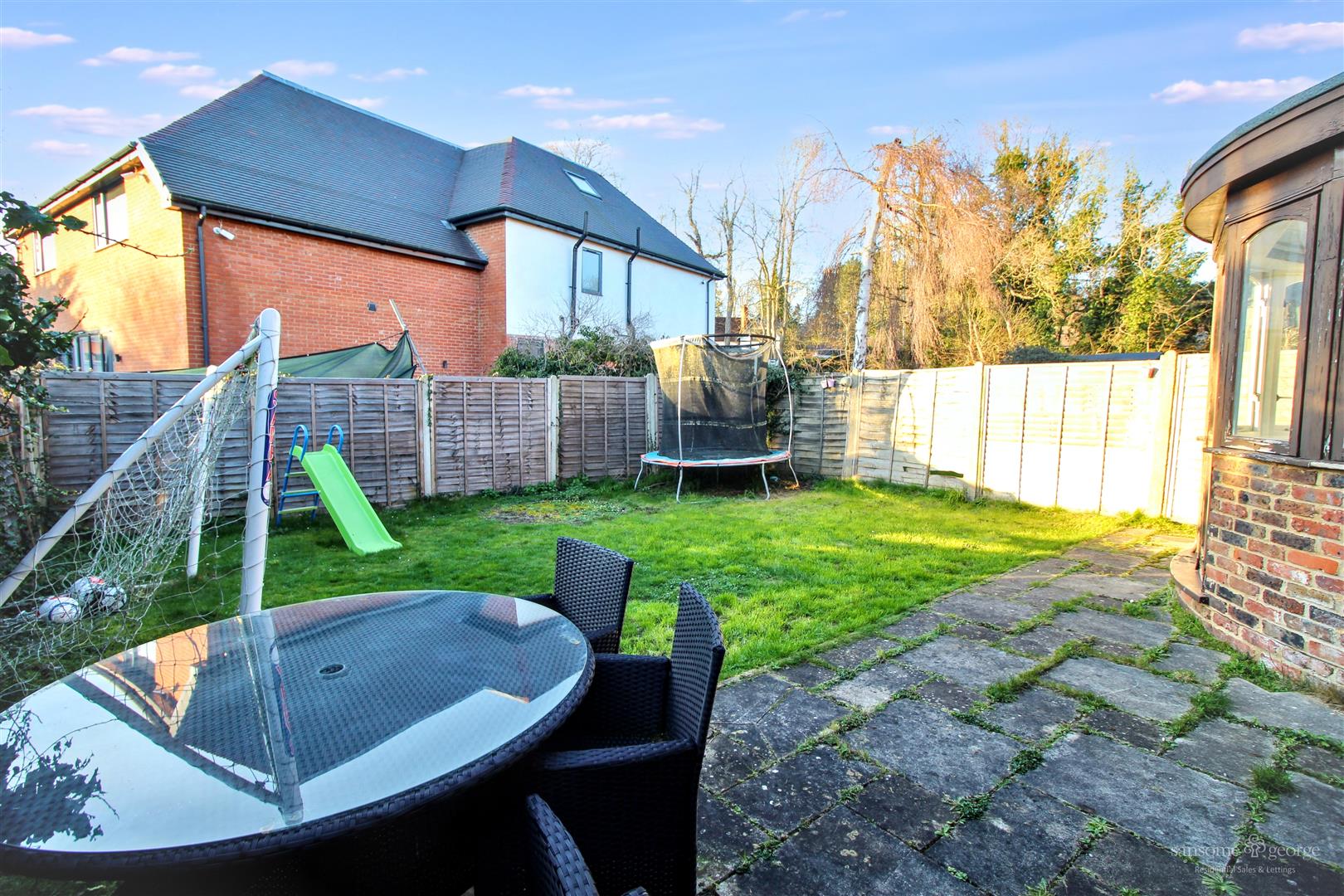 Kemerton Close, Calcot, Reading